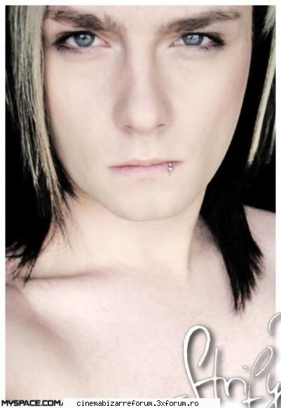 :nebun:  :nebun:  :nebun:  :nebun: .....il ador..... pics with strify