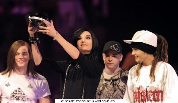 cei de la tokio hotel au castigat  :nod:  :nebun: 

au luat 4 premii:
 1.best live act
 2.best band