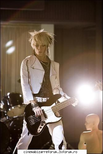 Pics - hilary_cb - >>KIRO<<