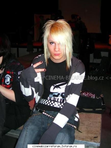cine suntem? - sunt elena.se pare k noua pe aici.22 ianuarie - >>DESPRE NOI<<